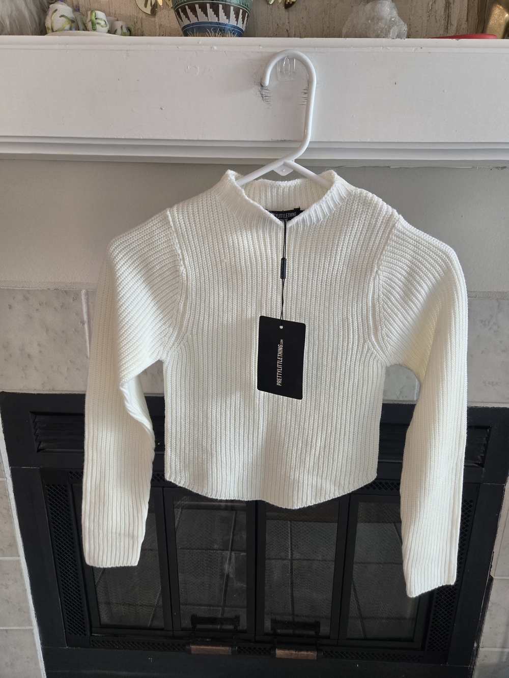 PrettyLittleThing White Ribbed Cropped Zip-Neck Hoodie Petite